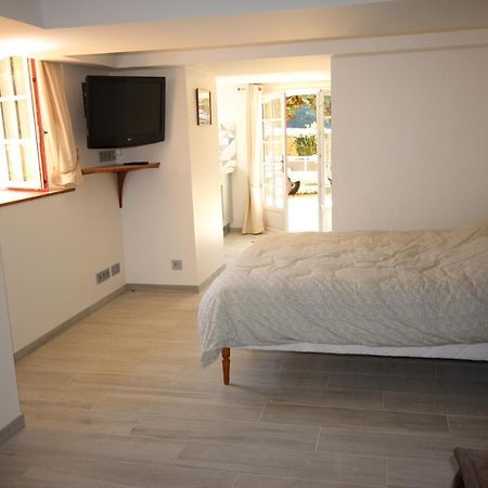 Le Picot Apartment Marcay  Exterior photo