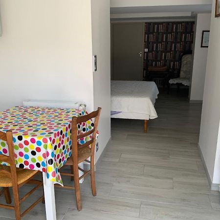 Le Picot Apartment Marcay  Exterior photo