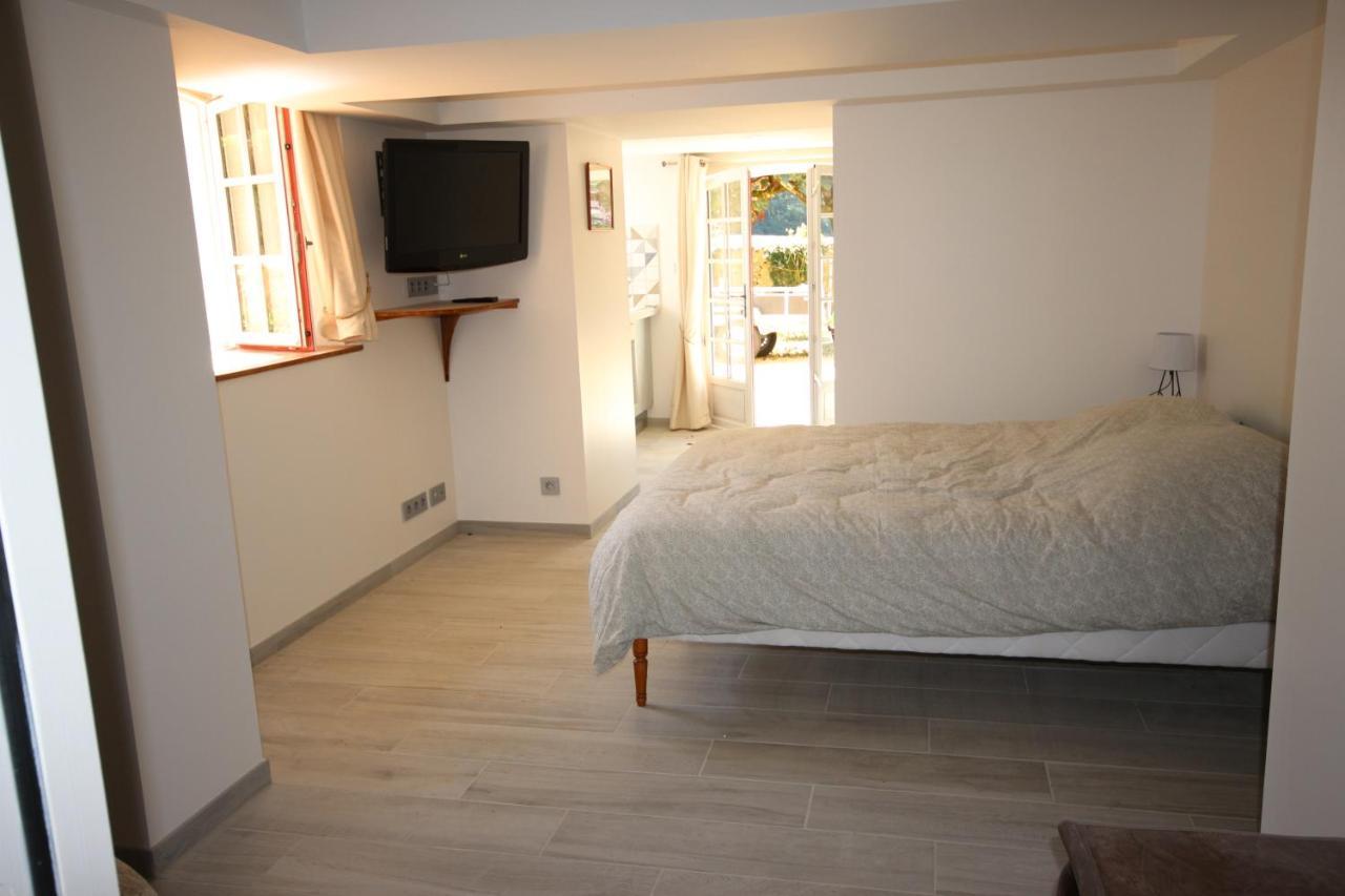 Le Picot Apartment Marcay  Exterior photo